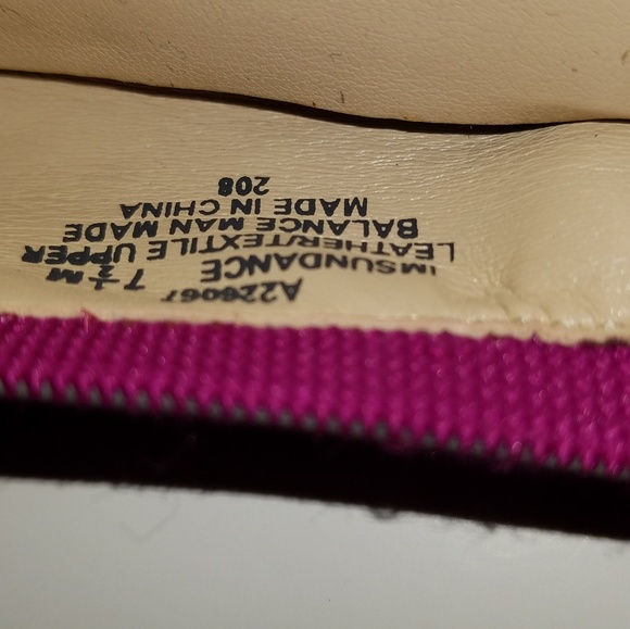 *Sold* Fuscia Isaac Mizrahi Live flat  7 1/2 - Picture 5 of 8